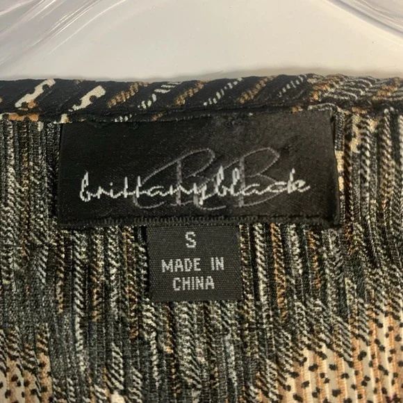 Brittany Black Top Womens Small Y2K Crinkle Whimisgoth Sheer Lightweight Boho - Picture 4 of 7